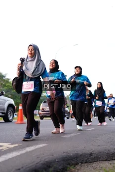 Runner Photo 4863856