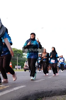 Runner Photo 4863879