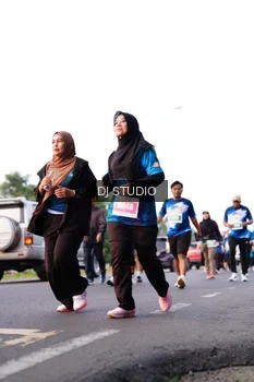 Runner Photo 4863976
