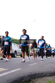 Runner Photo 4864010