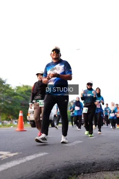 Runner Photo 4864075