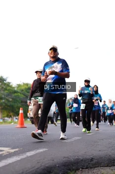 Runner Photo 4864083