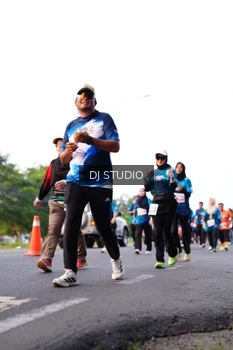 Runner Photo 4864086
