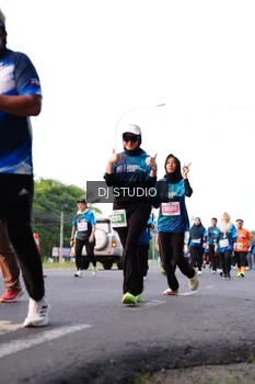 Runner Photo 4864116
