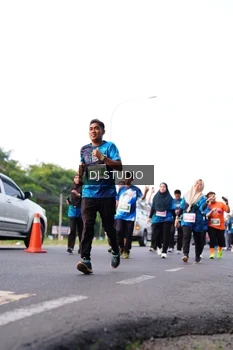 Runner Photo 4864210