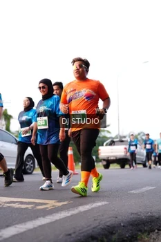 Runner Photo 4864320
