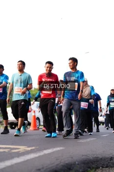 Runner Photo 4864398