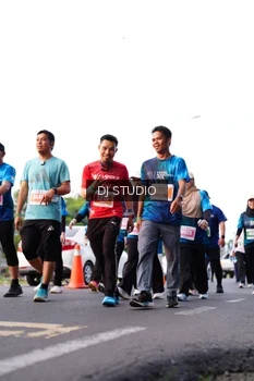 Runner Photo 4864405