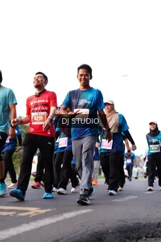 Runner Photo 4864445