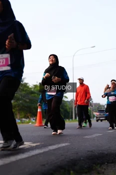 Runner Photo 4865010