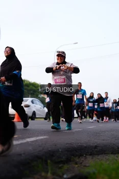 Runner Photo 4865659