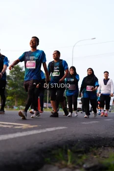 Runner Photo 4865724