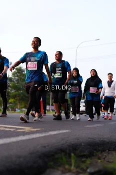 Runner Photo 4865726