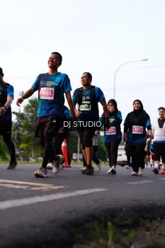 Runner Photo 4865731