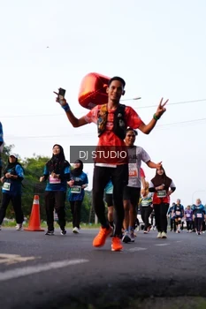 Runner Photo 4866100