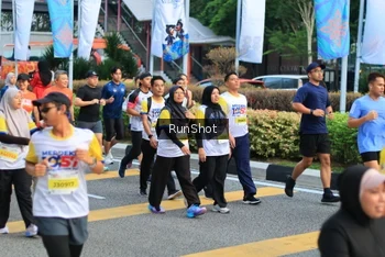 Runner Photo 4869400