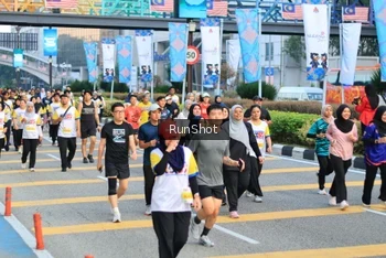 Runner Photo 4869506