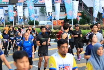 Runner Photo 4870471