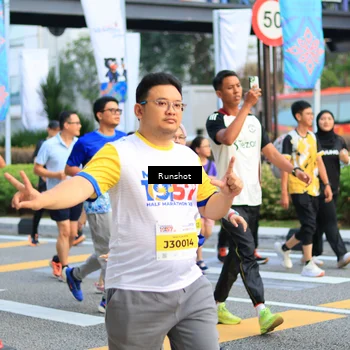 Runner Photo 4879749