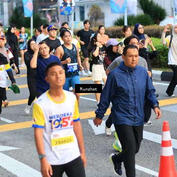 Runner Photo 4880111