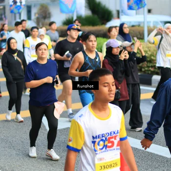 Runner Photo 4880120
