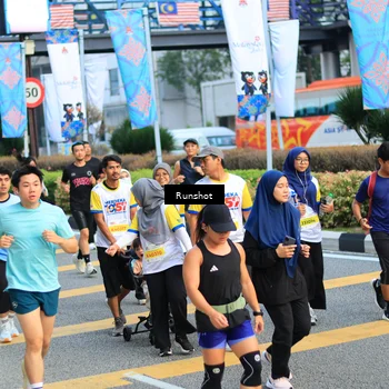 Runner Photo 4881105