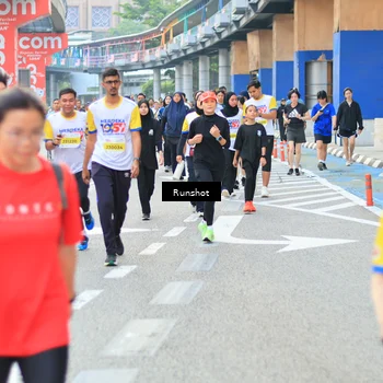 Runner Photo 4881200