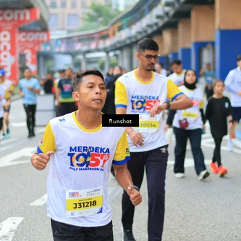 Runner Photo 4881296