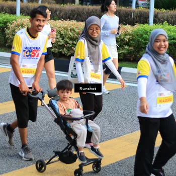 Runner Photo 4882121