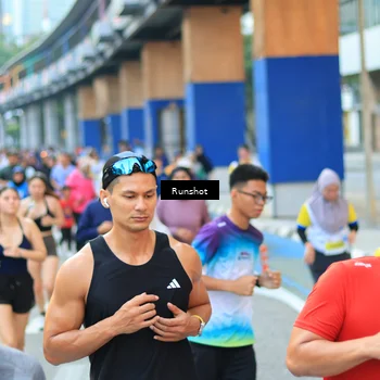 Runner Photo 4883337