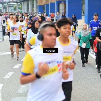 Runner Photo 4883665