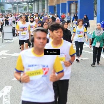 Runner Photo 4883672