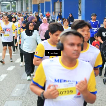 Runner Photo 4883677
