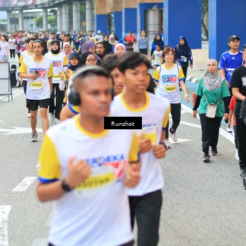 Runner Photo 4883687