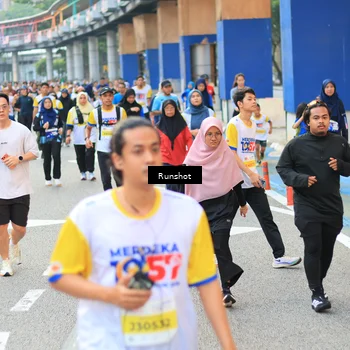 Runner Photo 4883765