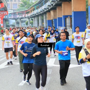 Runner Photo 4883864