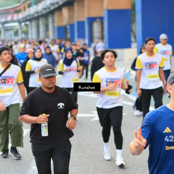 Runner Photo 4883916