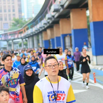 Runner Photo 4884023