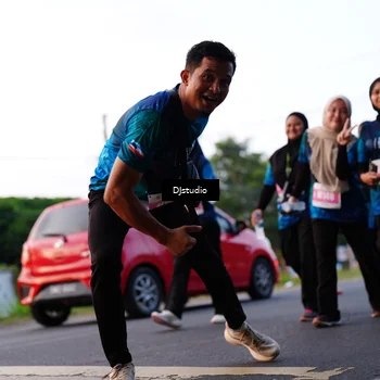 Runner Photo 4884211