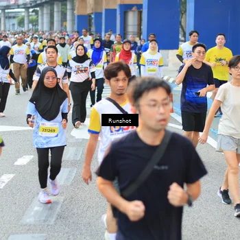 Runner Photo 4884275
