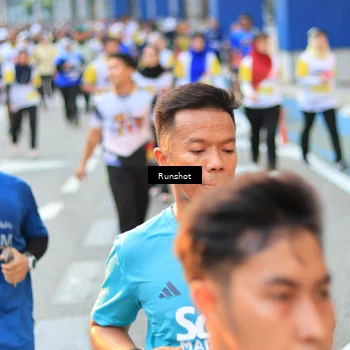 Runner Photo 4884355