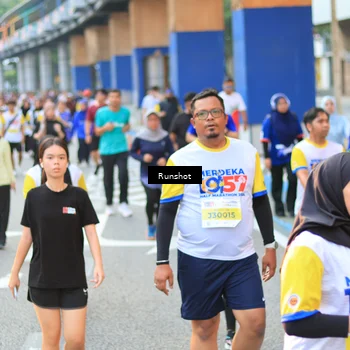 Runner Photo 4884473