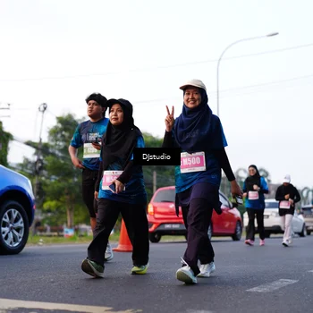 Runner Photo 4884995