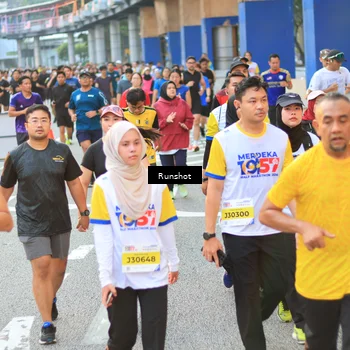 Runner Photo 4885659