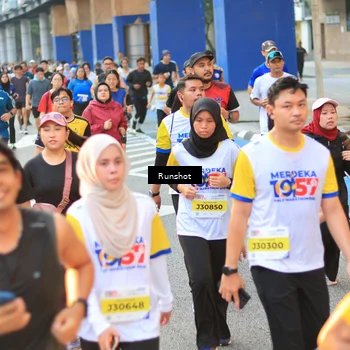 Runner Photo 4885676