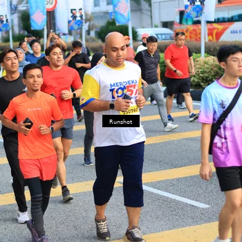 Runner Photo 4886359