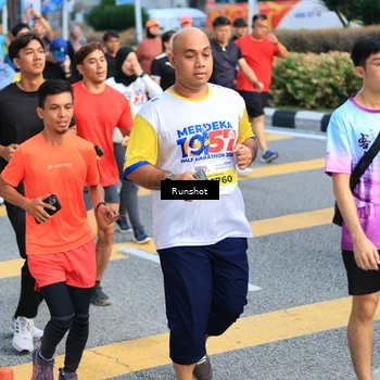 Runner Photo 4886533