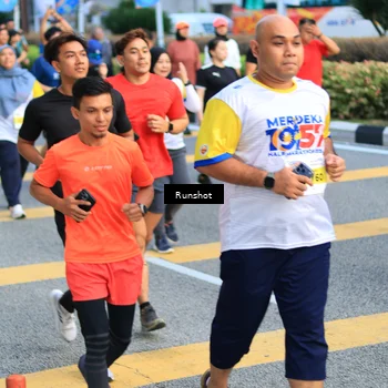 Runner Photo 4886732