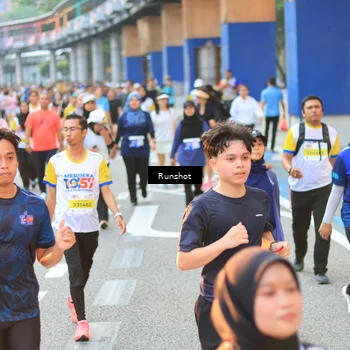 Runner Photo 4886973