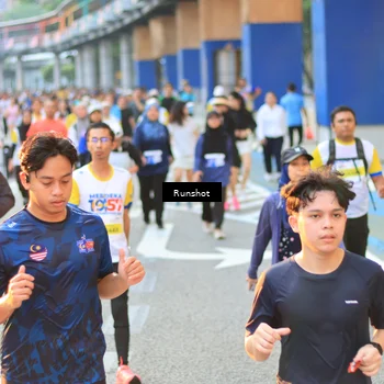 Runner Photo 4886996